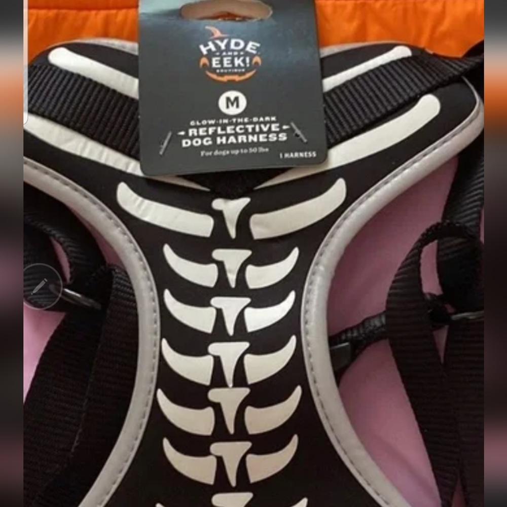 Brand new Hyde and EEK Dog Harness size M.